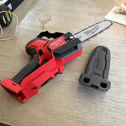 Milwaukee M18 FUEL HATCHET 8-inch Pruning Saw tool only
