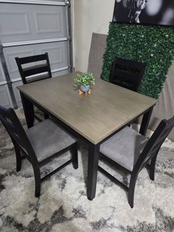 Rustic Style Table Set With It 4 Maching Chairs ***Delivery Is Available ***