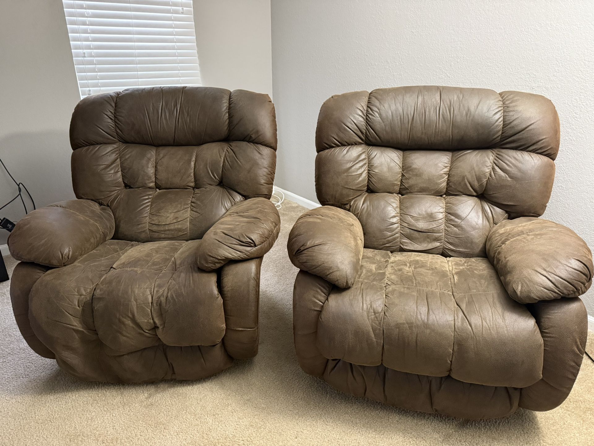 Recliner Chairs (2)