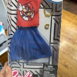 Barbie Fashion Pack Mario