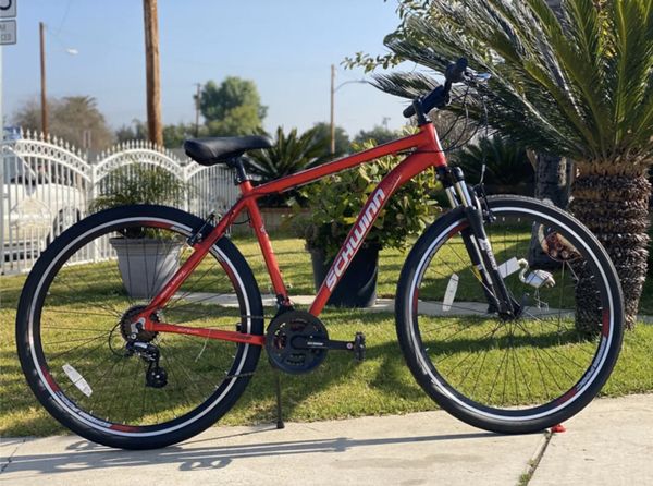 schwinn men's gtx 3 hybrid bike
