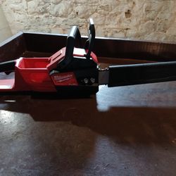 Milwaukee Fuel M18 '16 Chainsaw