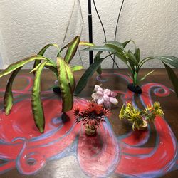 Lot of 5 Artificial Aquarium Plants – Mixed Sizes & Colors – Perfect for Freshwater or Betta Tanks