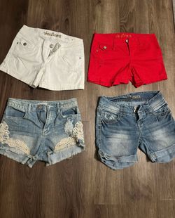 Bundle 4 shorts for $10