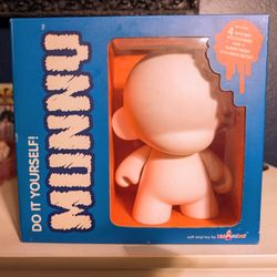 1st Gen 2005 Munny Doll