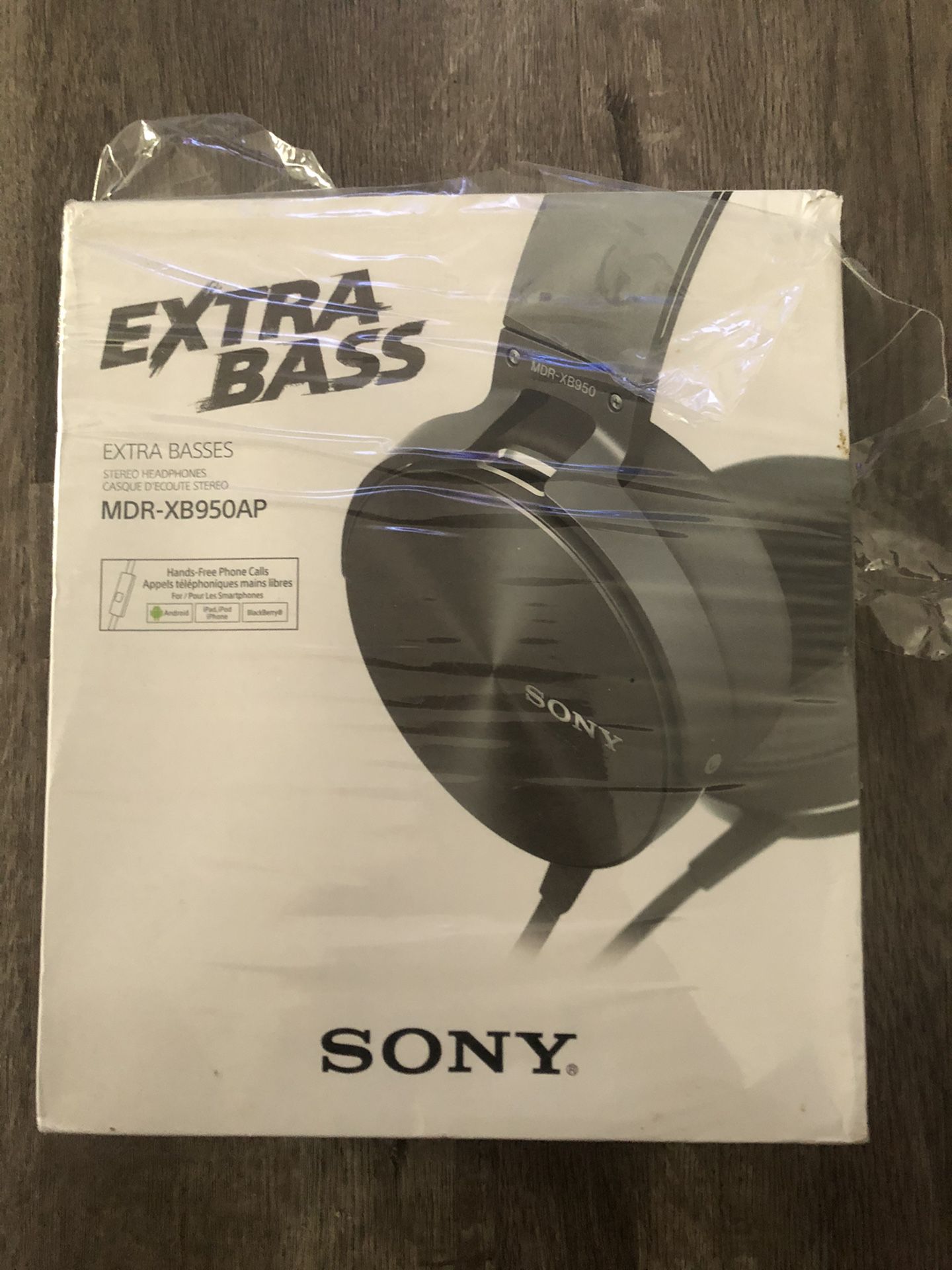Sony Headphones 🎧.. brand new in box 📦.