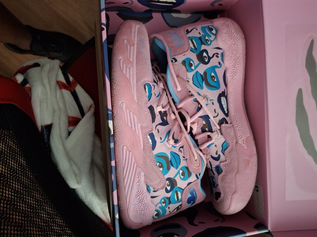 Shoes
