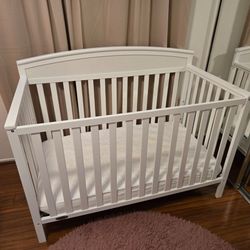 Graco crib and mattress
