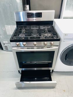 Samsung gas stove (propane-compatible); comes with a 60-day warranty.