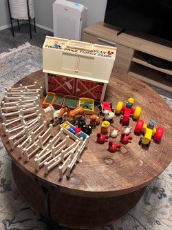 Vintage fisher price family farm