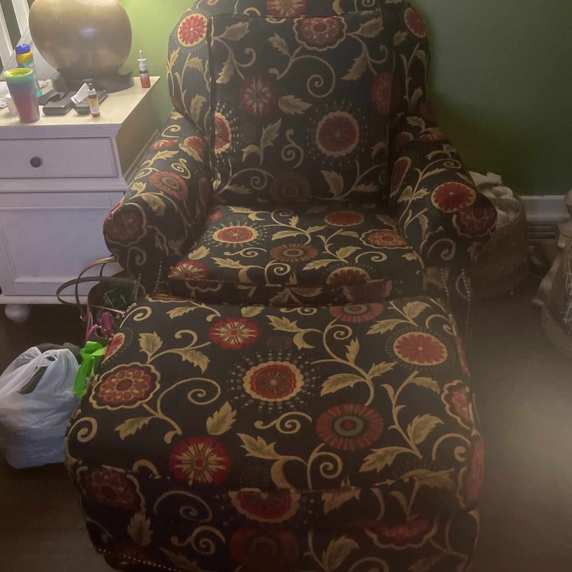 Beautiful Chair W Ottoman