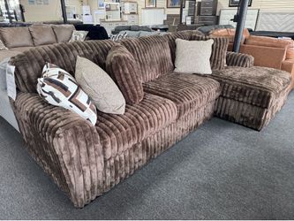 2PC Midnight Sectional. 🚚WE DELIVER🚚