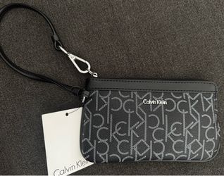 NWT Calvin Klein Wristlet