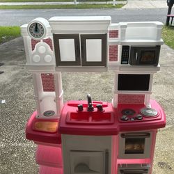 Kids Play Kitchen