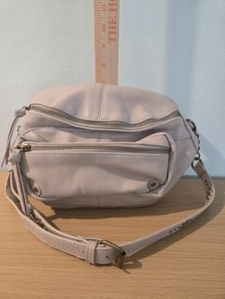 Womens No Boundaries Multi Use Soft Tan Vinyl Waist Or Sling Casual Fanny Pack