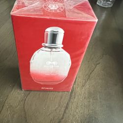 Perfumes & Colognes