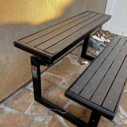 2 Benches 