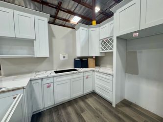 Shaker White Kitchen Cabinets Available