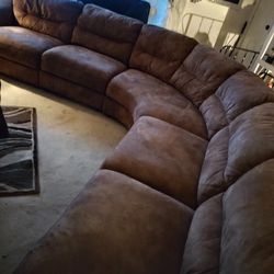 Five round Couches 