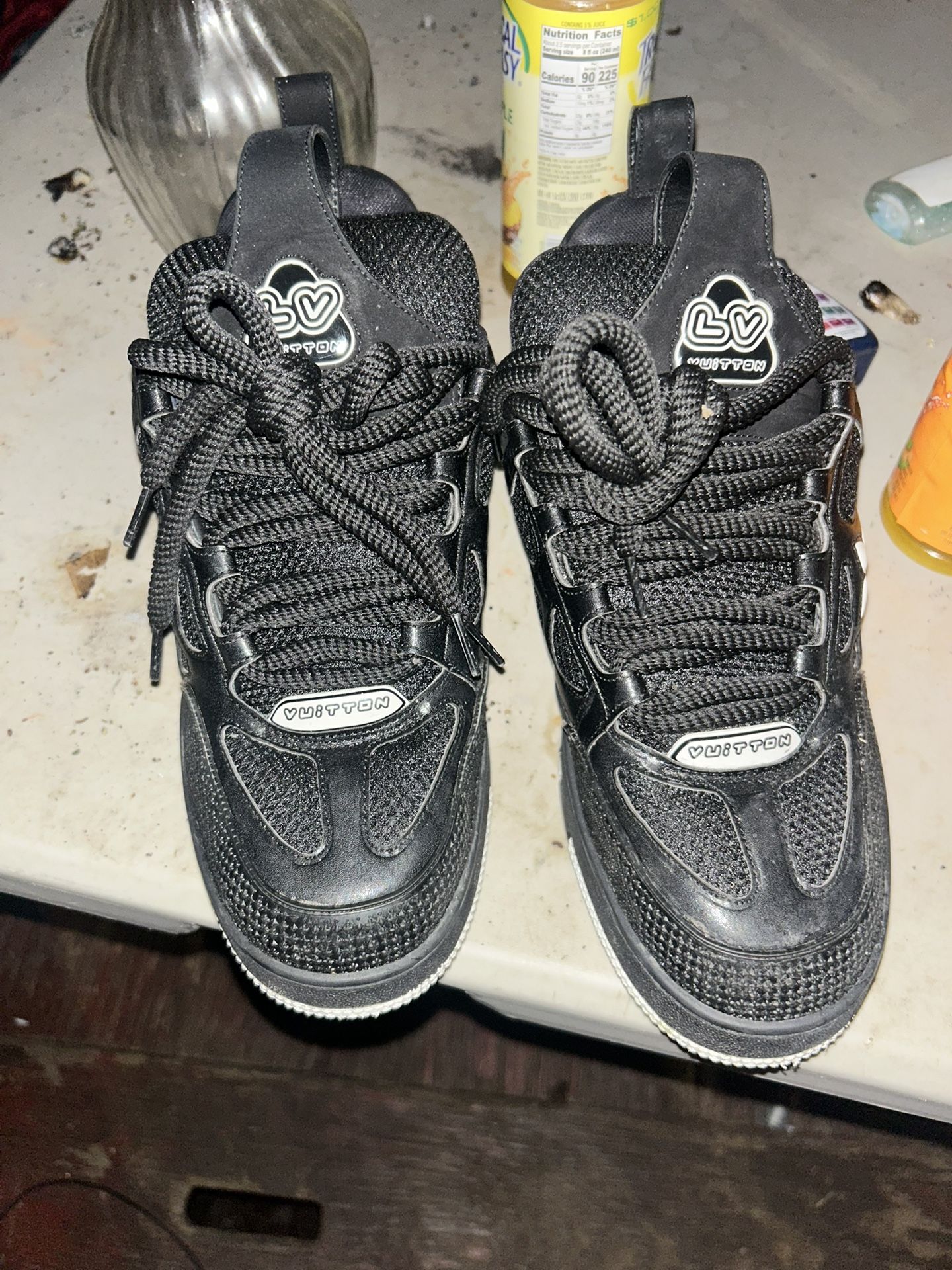 LV SKATES Size 11