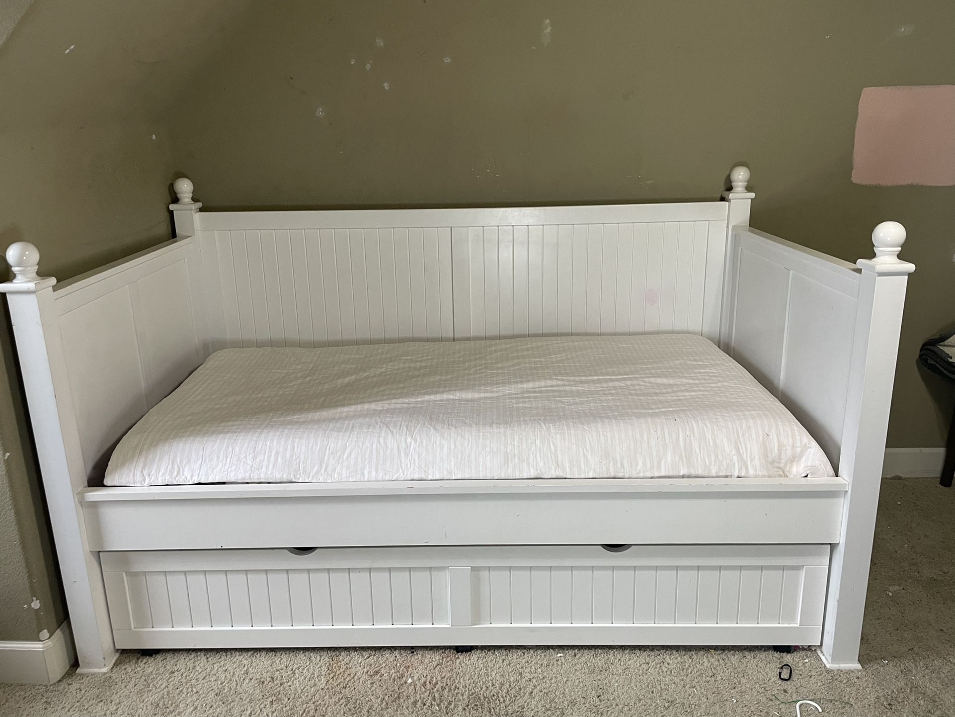 Wooden Twin Size Day Bed, Trundle,  If You  Purchase Tonight and Tonight Only You Can Have It For $50 W/ Mattress