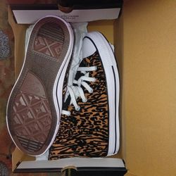 Converse Size 7.5 