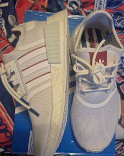 NEW ADIDAS NMD_R1