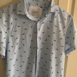 Camisa Azul Con Tiburones