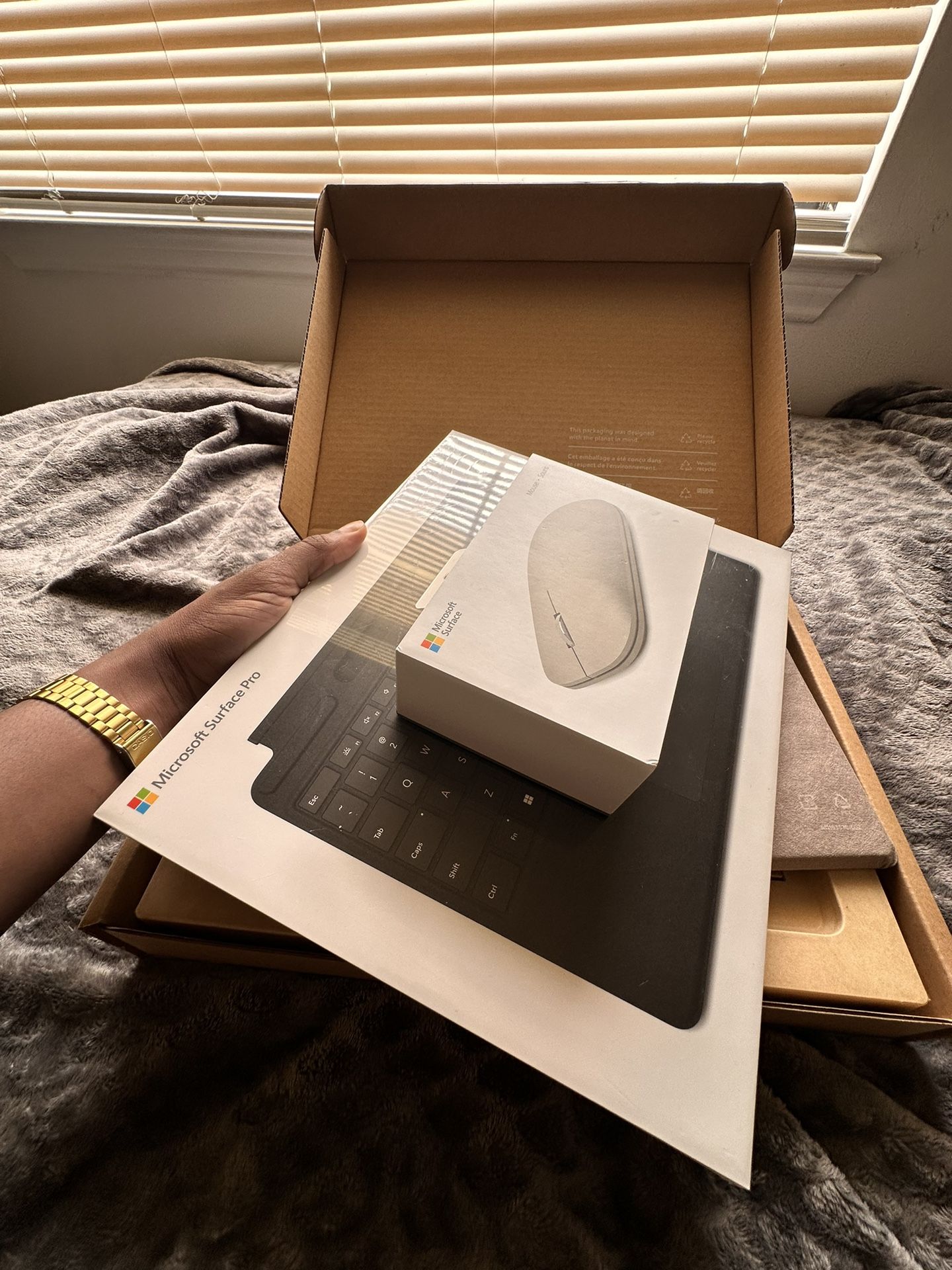 Microsoft Surface Pro 9 5G Sq3(Brand New)