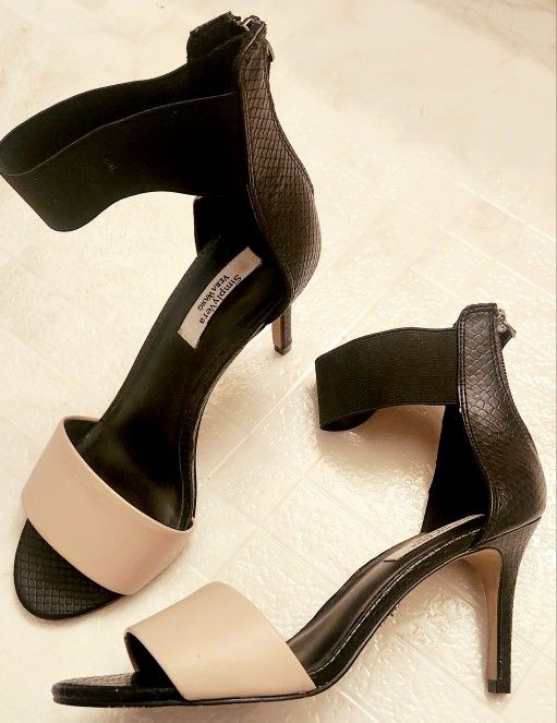 Simply Vera By Vera Wang Heels Pumps Shoes Black/Tan Ankle Strap Size 7 Very Good!