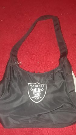 Raiders purse