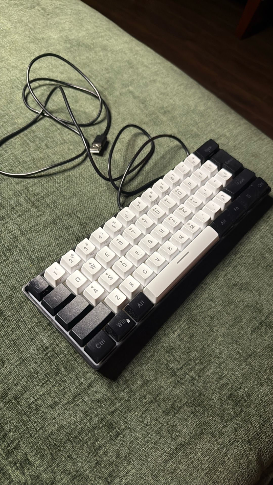 Gaming keyboard (Creamy)