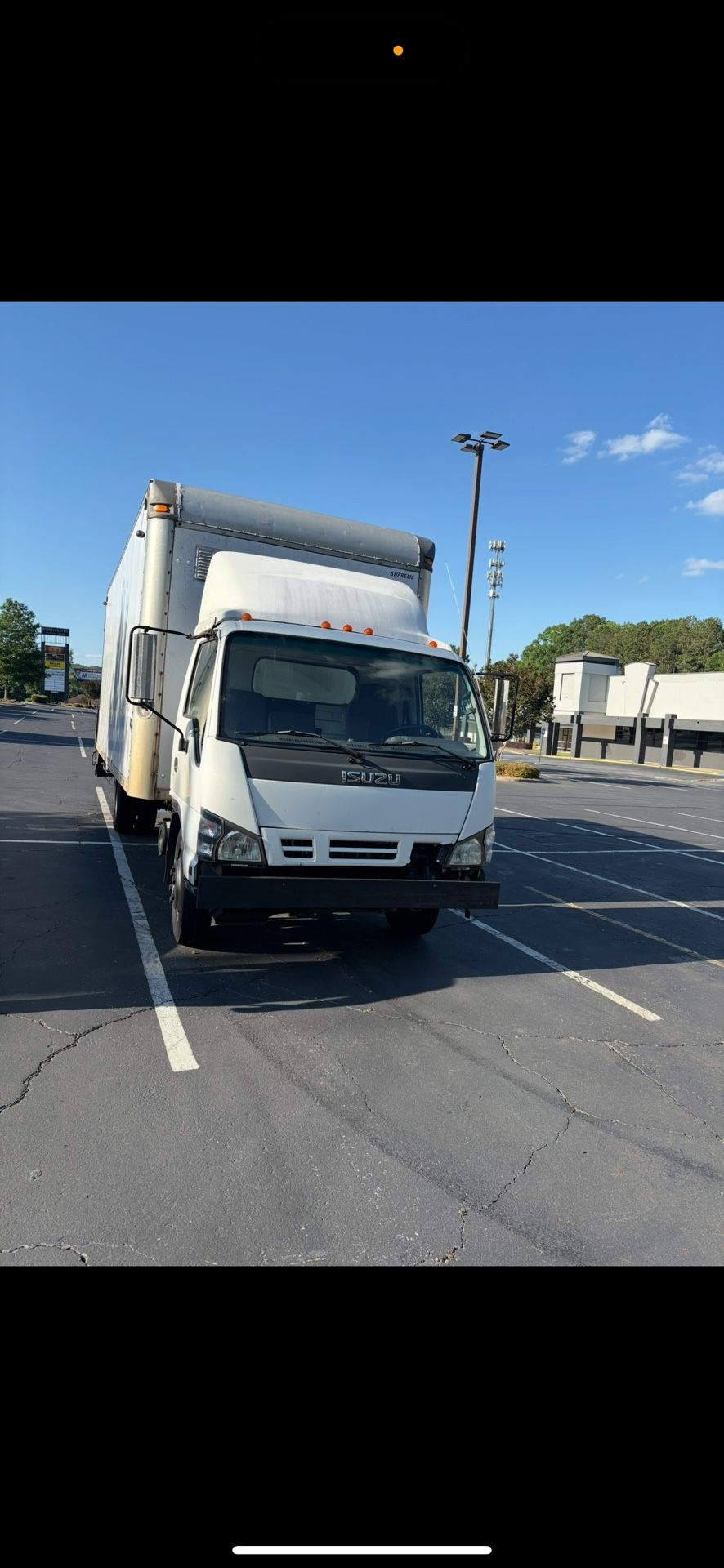 20ft Box Truck – Liftgate | Side Door | Great Condition