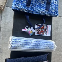 American Mahjong Set 166 Tiles 4 All-in-One Rack / Pushers with Blue Bag