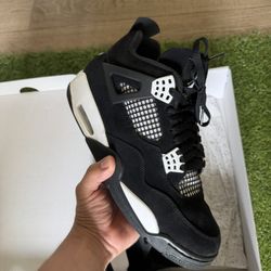 Jordan Retro 4 (White Thunder)