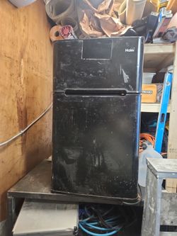 Haier mini fridge