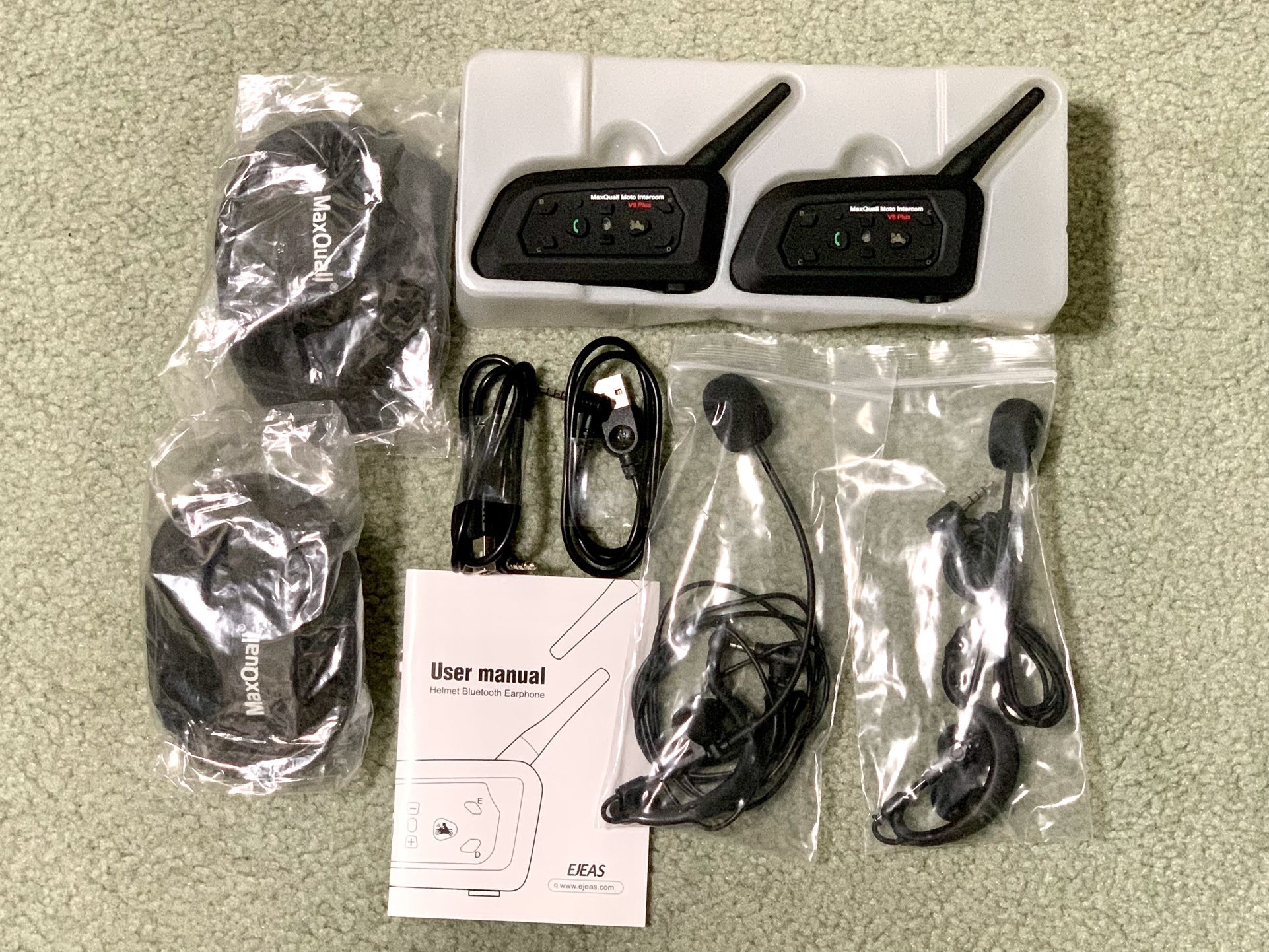 New MAXQUALL MOTO Intercom V6 PLUS 2 Intercom Bluetooth System Paired and ready to use, for Motorcyclist, Referees, Constructors, Camping
