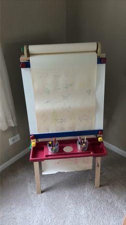 Melissa & Doug Deluxe Standing Wooden Art Easel