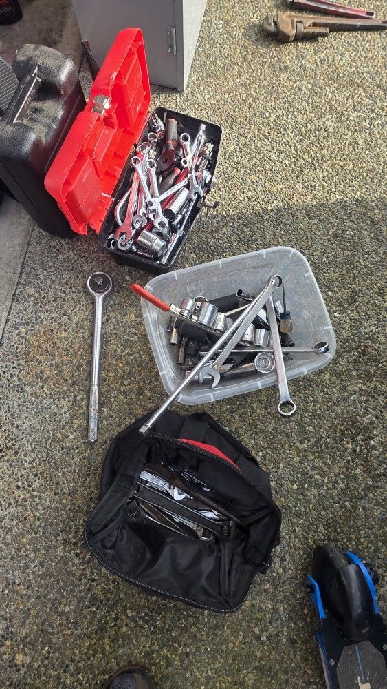 80lb hand tools, wrenches, sockets, adjustable wrenches