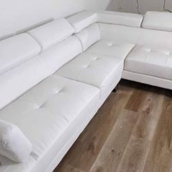 New White Sectional Couch  ! Free Delivery 🚚 ! Zero Down Financing  !