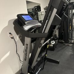 NordicTrack 2450 Treadmill