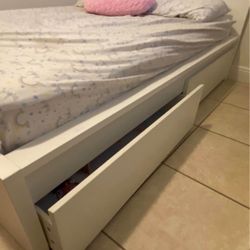 Full Size Bed Frame With Mattress 