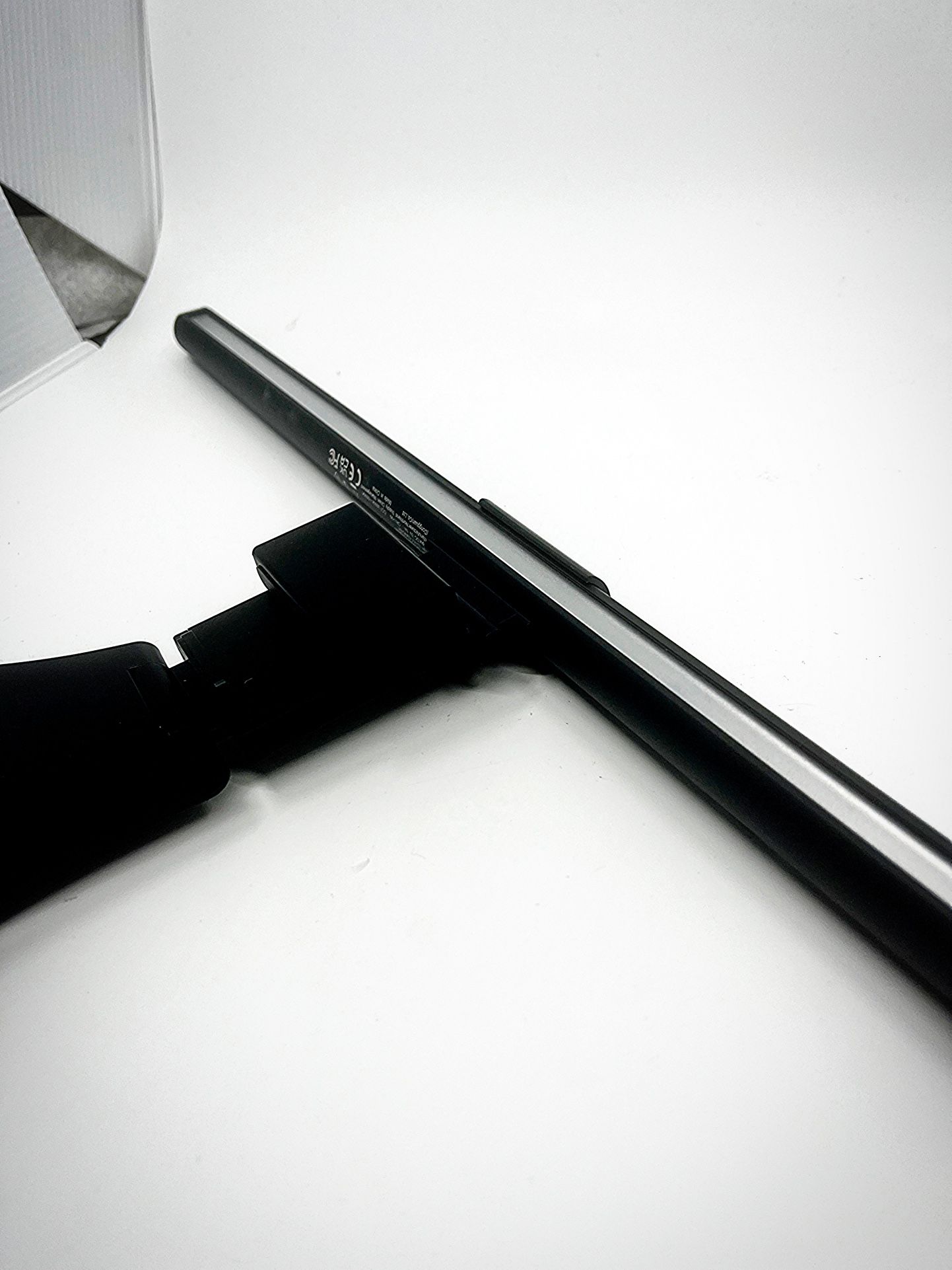 NEED GONE! Monitor light bar – no glare, remote included