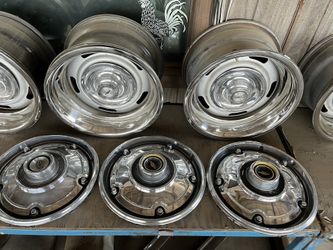 1(contact info removed) Chevy C10 Hubcaps