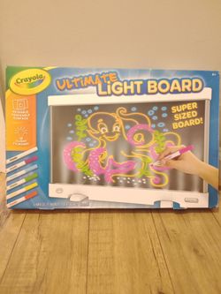Crayola light up drawing/ tracing board