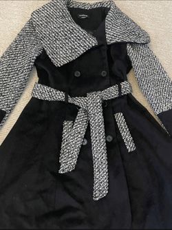 Stunning Bebe Coat Size Xs