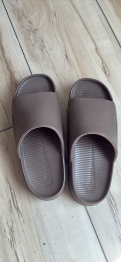 Women’s shoes