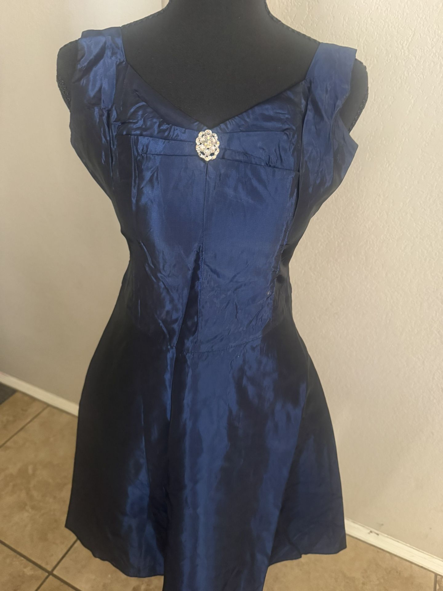 Navy blue vintage 50s style dress with rhinestone brooch for Junior . Size: 9 #rhinestone #party Used once like new