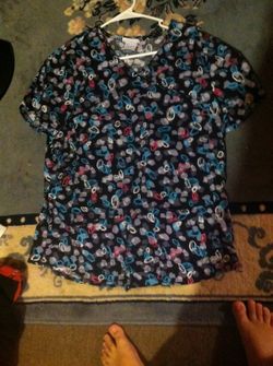 Brand new scrubs from wallmart. Only worn 3 or 4 times. Size medium
