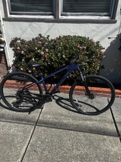 Trek Marlin 4 25.7 Mountain Bike